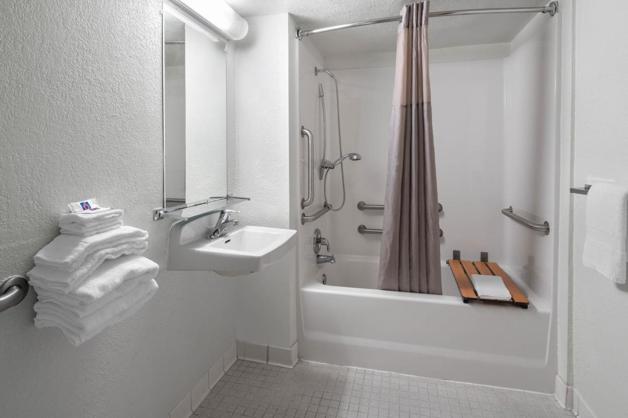 Studio 6 Suites Carpinteria, Ca Santa Barbara South Екстериор снимка