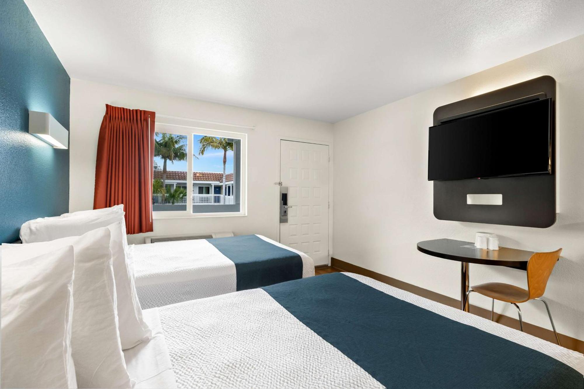 Studio 6 Suites Carpinteria, Ca Santa Barbara South Екстериор снимка